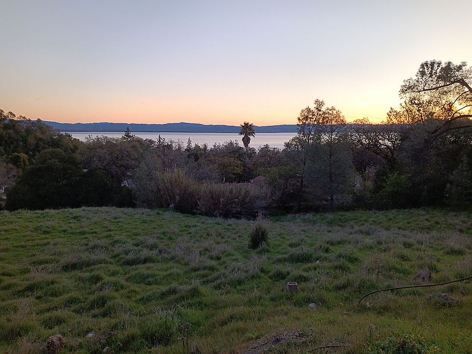 3789 Lakeview Terrace