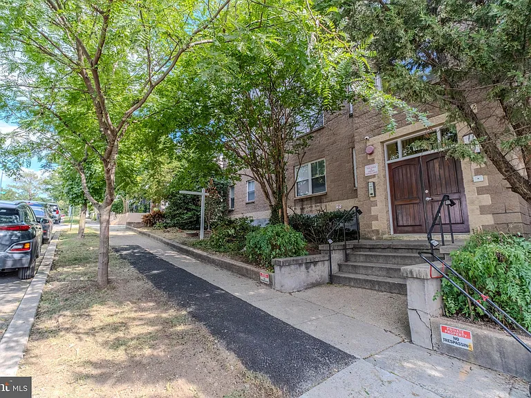1629 L St NE #305 — Photo 27