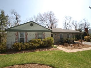 16633 Frontenac Ter, Rockville, MD 20855