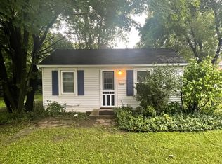 18 School St, Geneva, IL 60134