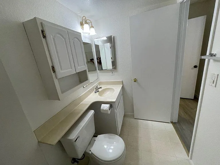 472 Lancaster Ln — Photo 23