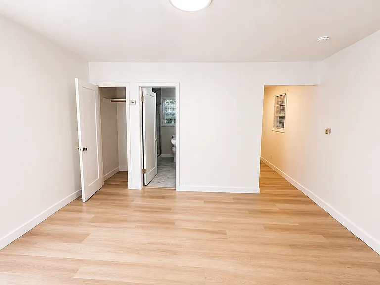 1827-1829 Berkeley Way — Photo 4