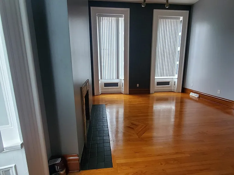 1130 W North Ave #1 — Photo 2