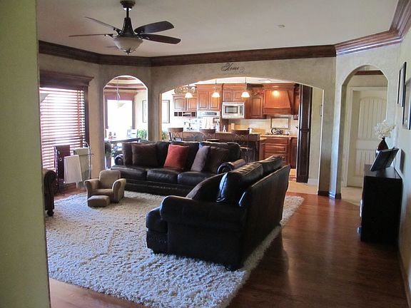 Family room & Kitchen 
