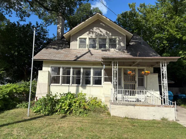 1699 Sanford St, Muskegon, MI 49441