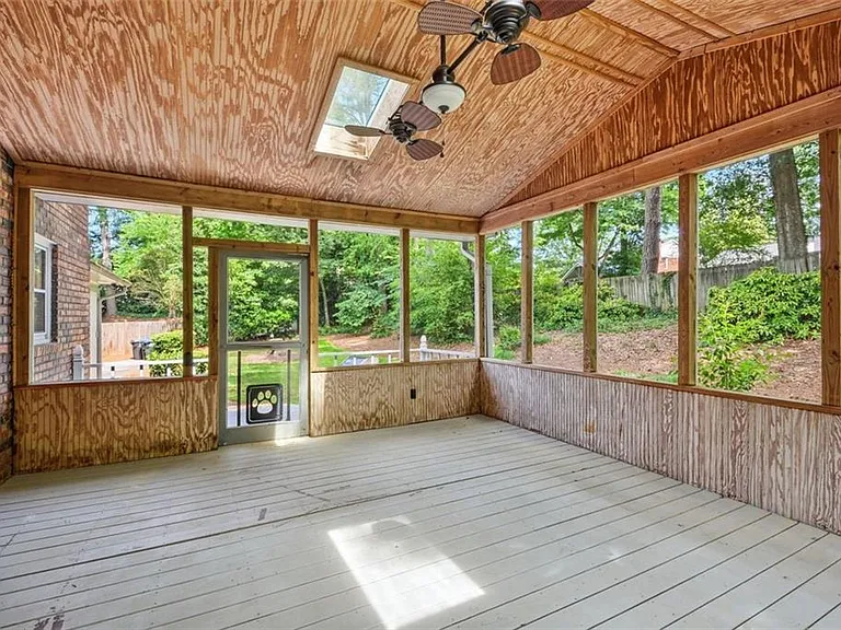 435 Stonebridge Dr — Photo 37