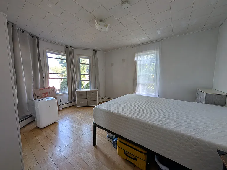 9 Appian Way — Photo 3