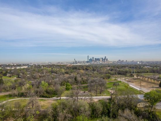 1333 Compton St, Dallas, TX 75203