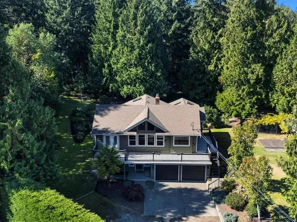 1453 Honeysuckle Pl, North Saanich, BC V8L 5J8