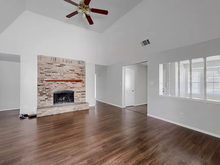 1005 Whitewater Trl — Photo 4