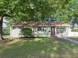 87 Wakefield St, Springfield, MA 01151