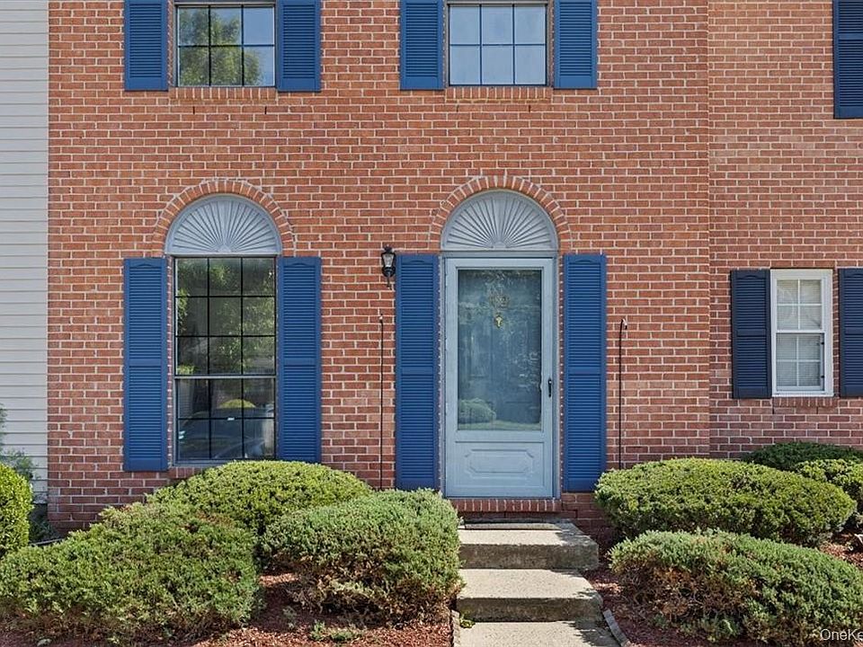 1st image of 19 Moore Lane #11B