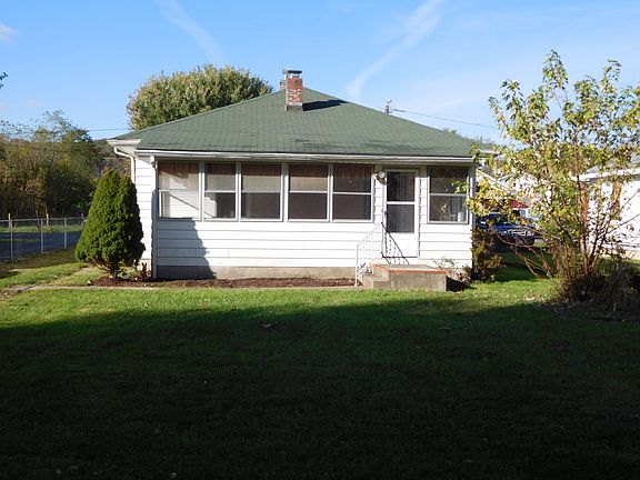 3rd image of 2027 S Kadel Ave