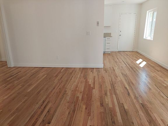 2nd image of 6640 Woodman Ave APT 3