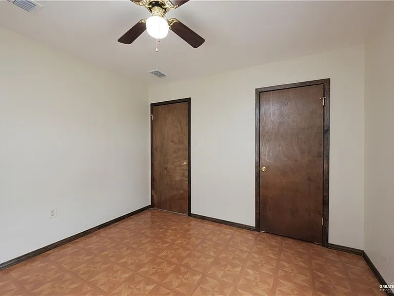 603 N Houston St — Photo 8