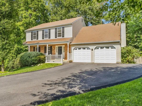 8516 Innisfree Dr, Springfield, VA 22153