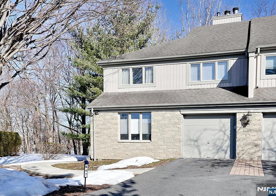 1st image of 607 Glasmere Rd