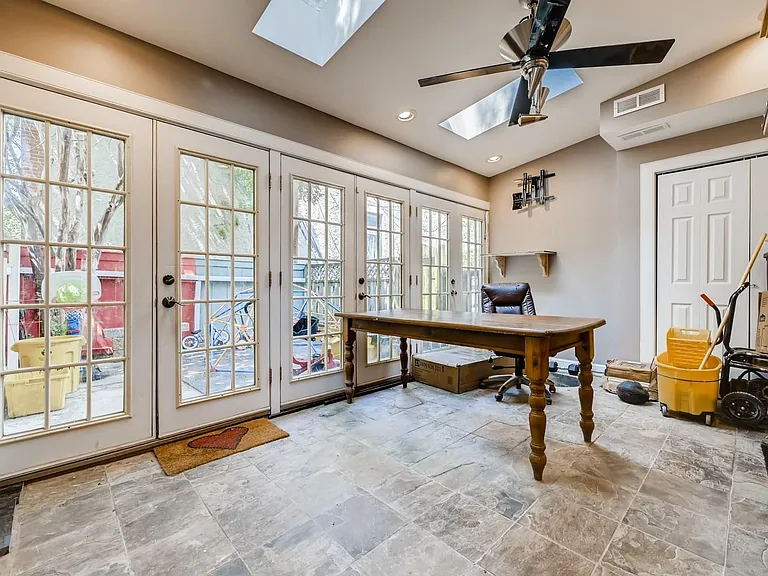 2200 E Baltimore St — Photo 14