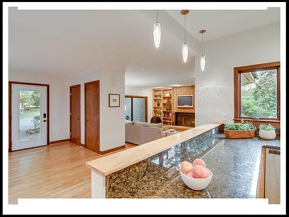 3rd image of 1505 Dairyland Rd