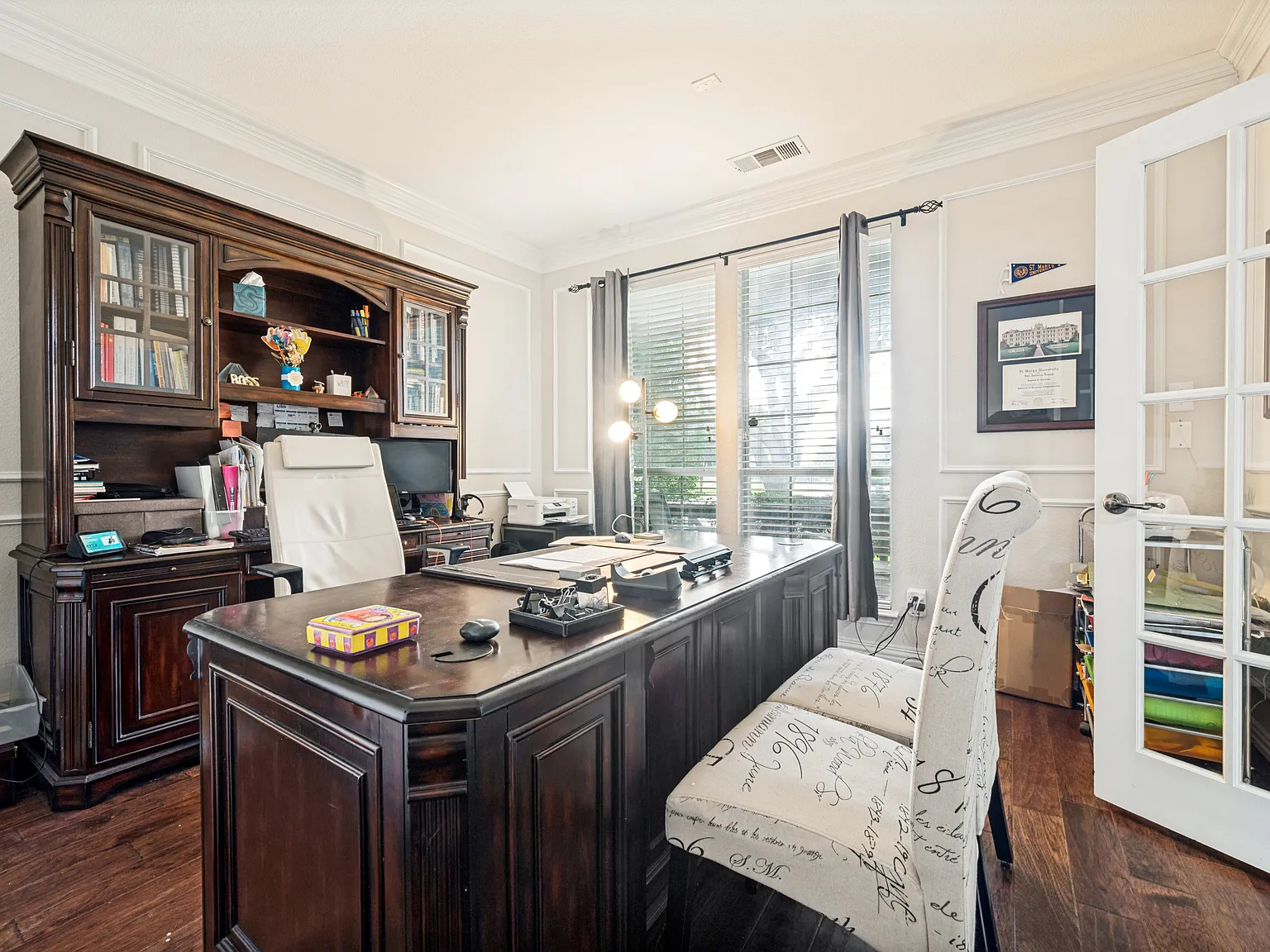 5 bed, 3260 sqft, $3,900 — Photo 4