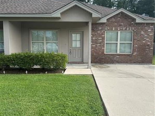 142 Village Oaks Blvd