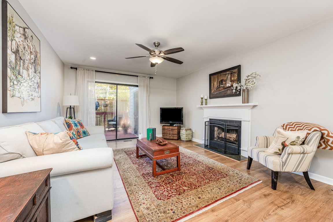 next background image