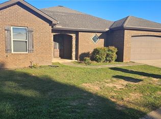 243 Azalea Ln, Moundville, AL 35474