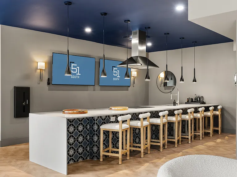 Community Kitchen & Dining
