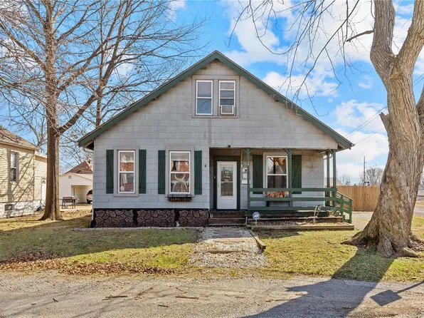 30 S 53rd St, Belleville, IL 62226