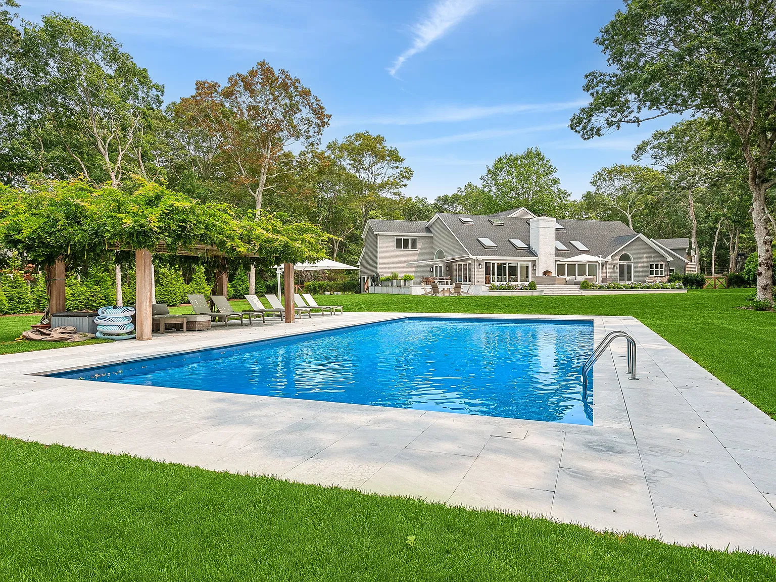 Exceptional Quogue Village Rental - New Construction — Photo 3