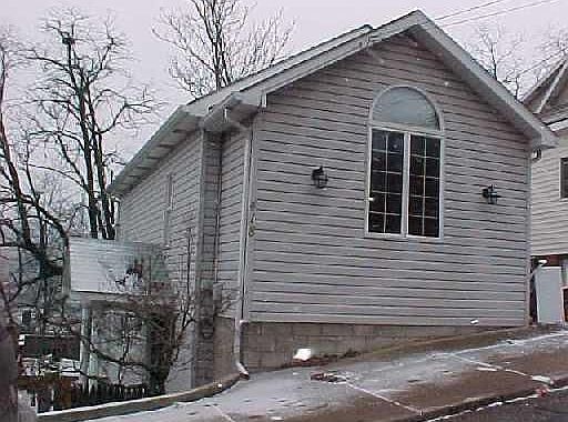 2nd image of 418 14th Ave