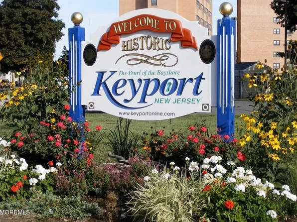 38 Oak Street, Keyport, NJ 07735