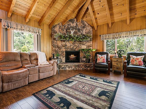 2nd image of 27555 Matterhorn Dr
