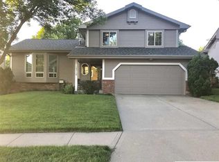 16512 Weir St, Omaha, NE 68135