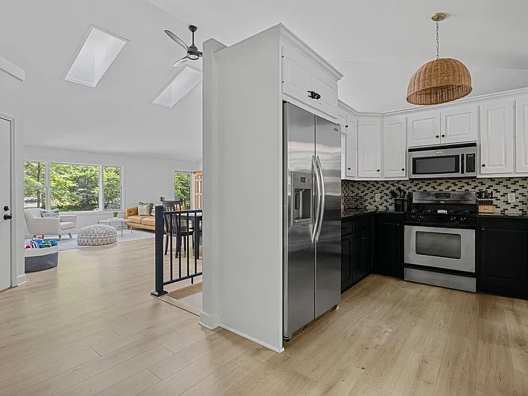 14480 Woodcrest Ln — Photo 19