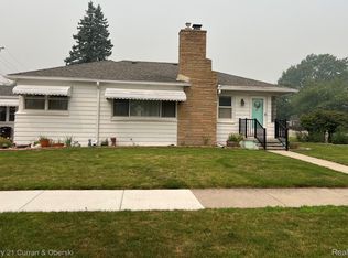 12024 Barberry St, Southgate, MI 48195