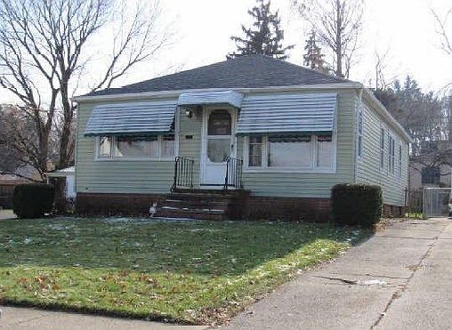 2nd image of 3303 Fortune Ave