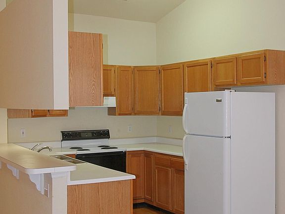 3rd image of 1039 Wildacres Way
