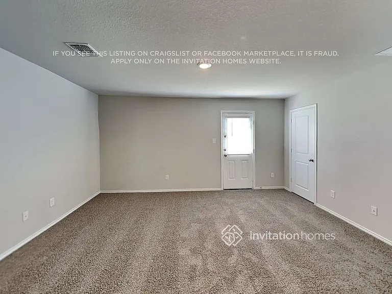 5449 Verdugos Palace — Photo 16