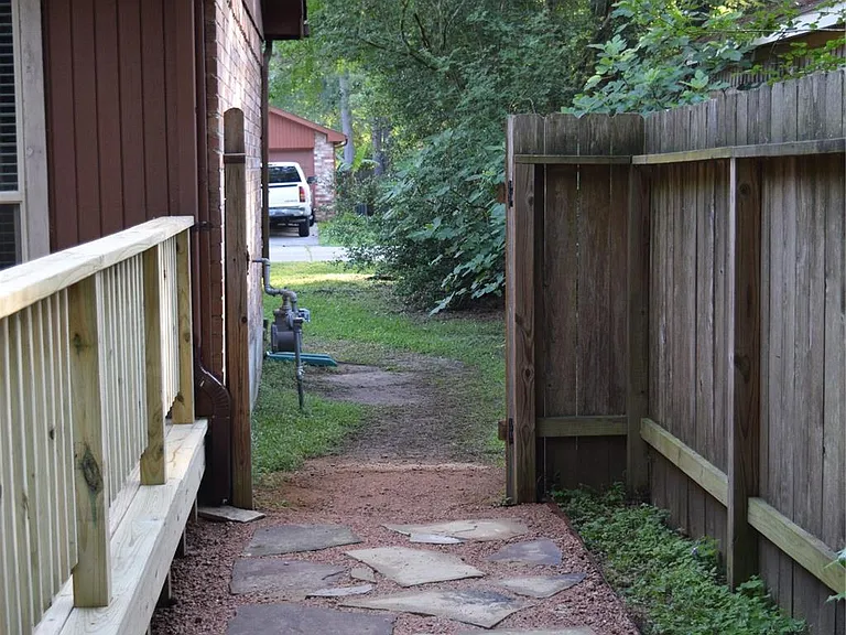 13 Maywind Ct — Photo 28