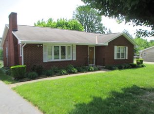 1795 N Fairview Dr, Seymour, IN 47274