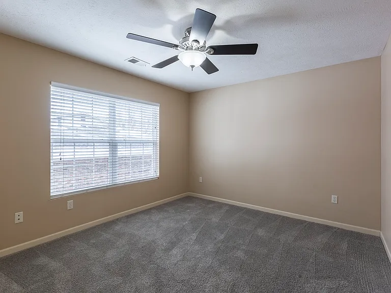 4880 S 131st St #1 — Photo 17