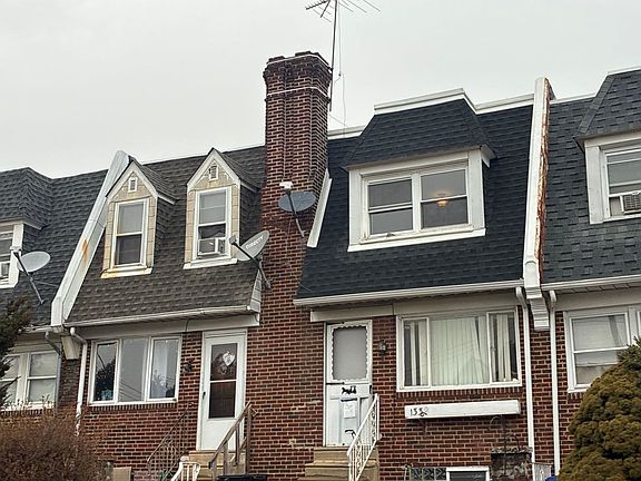 3rd image of 1339 E Luzerne St