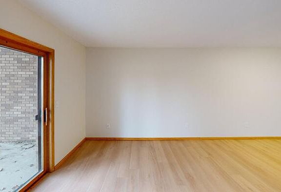 4th image of 3405 Montreal St #3