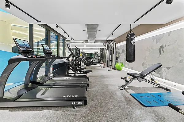 Rented by REAL New York | media 24