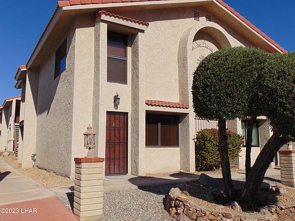 2nd image of 2085 Mesquite Ave Unit 1