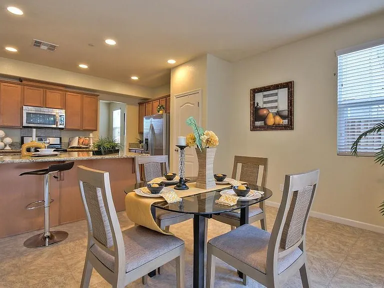 238 W Santa Clara Dr — Photo 7