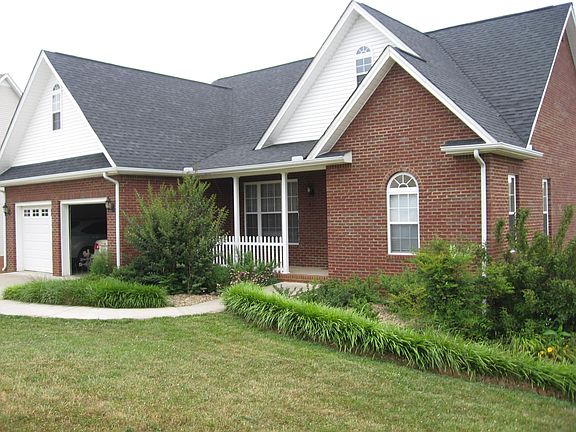 2nd image of 5560 Winesap Way