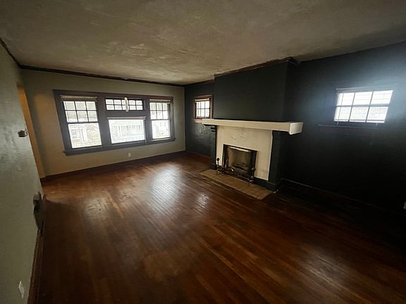 4th image of 357 Kenilworth Ave #U