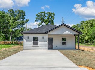 102 Navajo Dr, Mabank, TX 75156